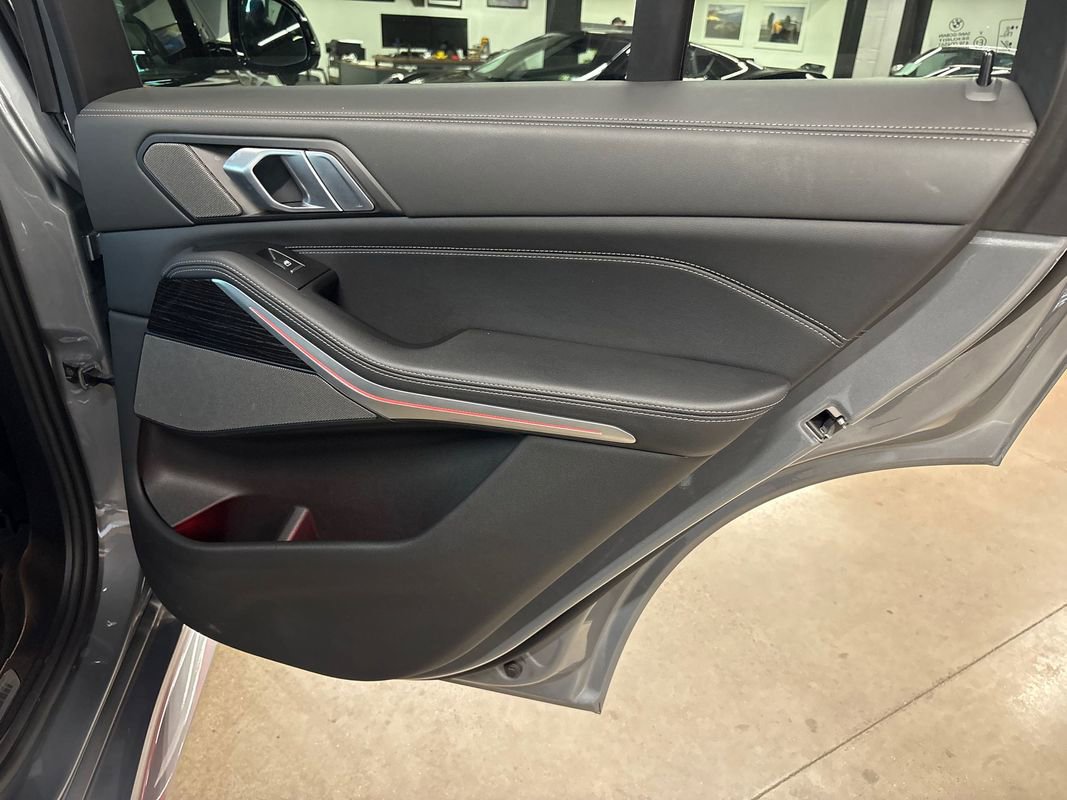 Used 2024 BMW X5 sDrive40i w/ M Sport Package image 43