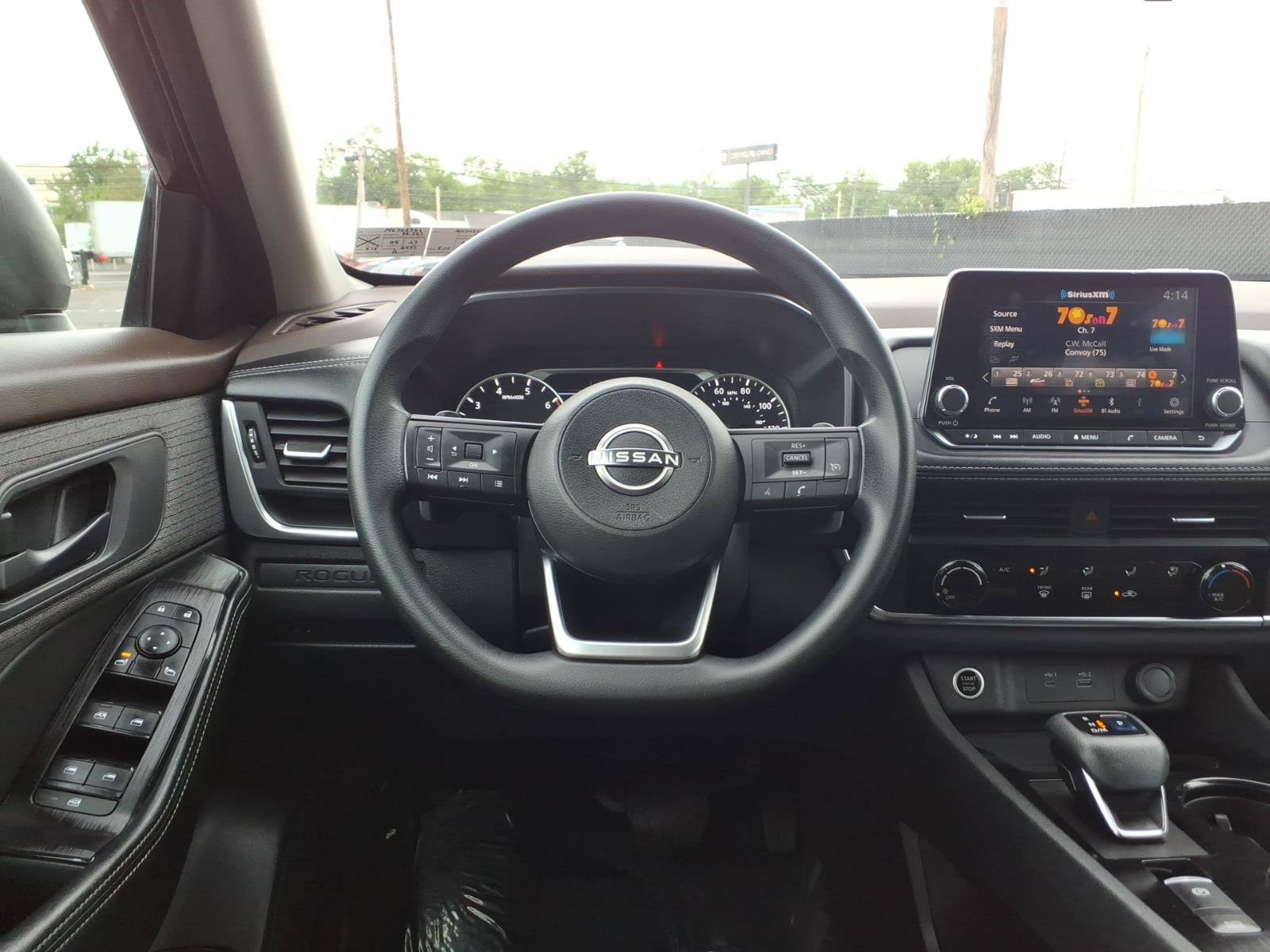 Used 2022 Nissan Rogue S AWD/4WD image 15
