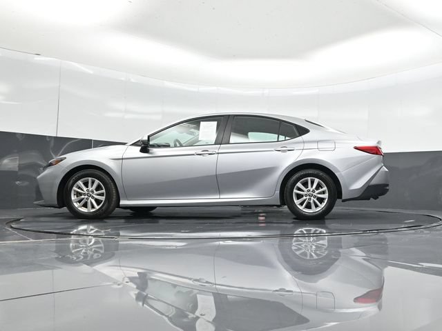 Used 2025 Toyota Camry LE FWD image 54