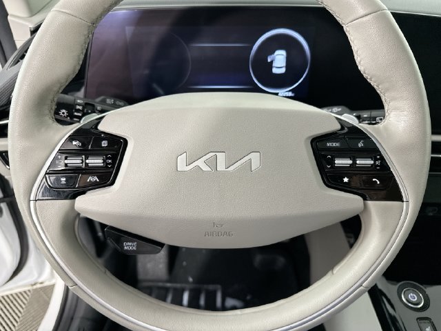 Used 2023 Kia Niro Wave FWD image 23