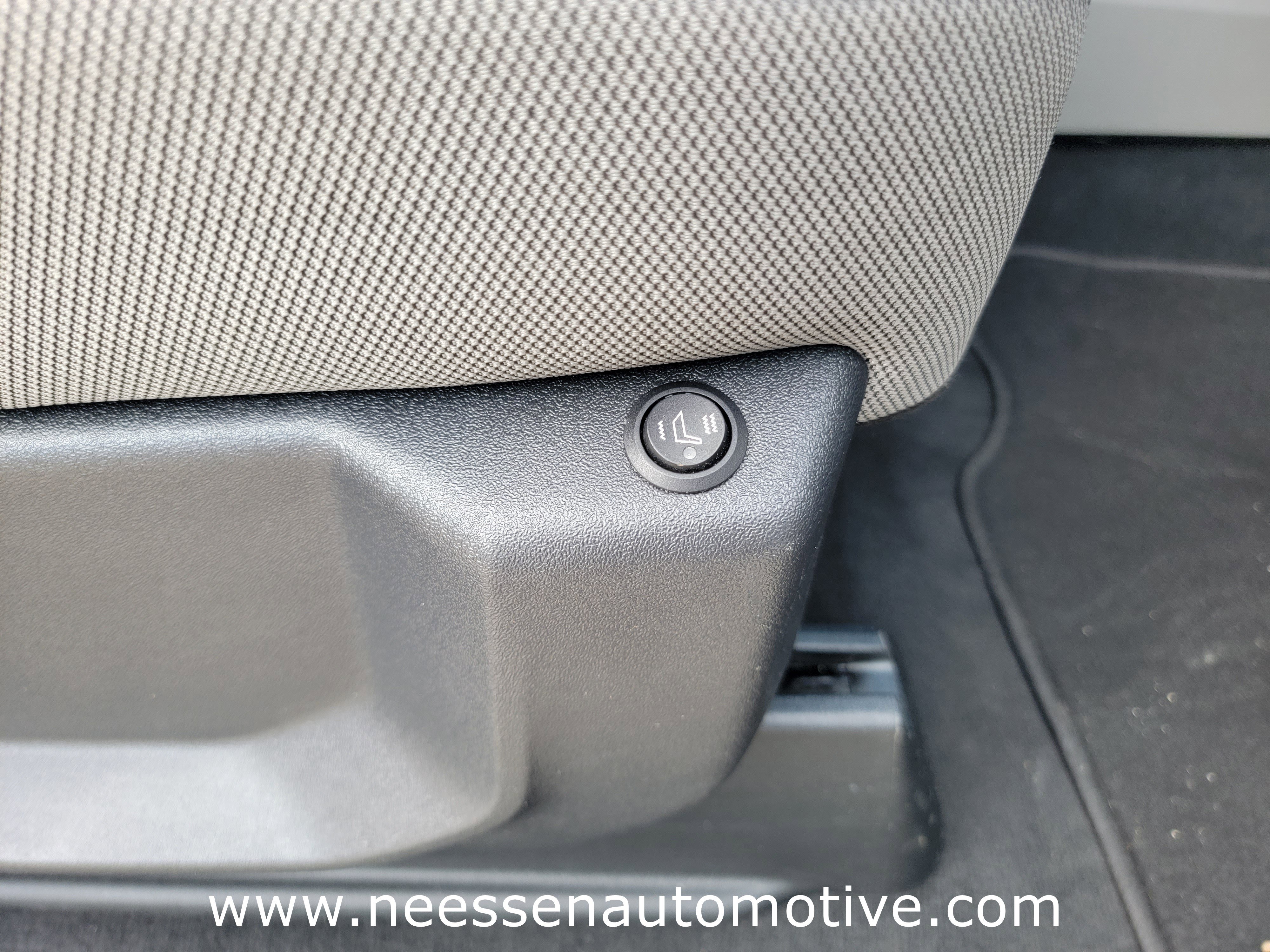 Used 2022 Ford F250 XLT w/ Black Appearance Package image 14