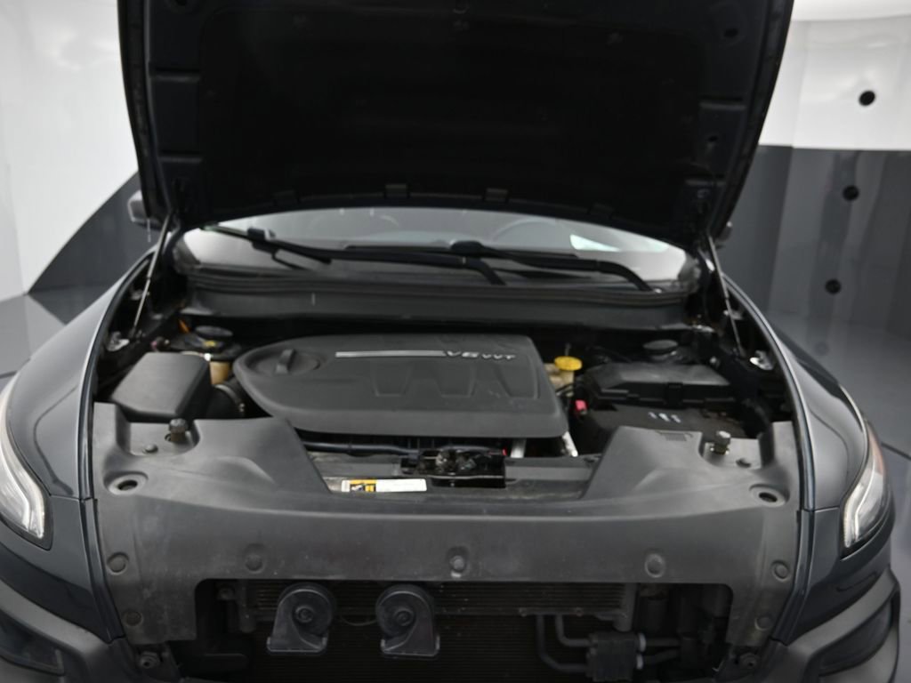 Used 2016 Jeep Cherokee Trailhawk w/ Comfort/Convenience Group image 29