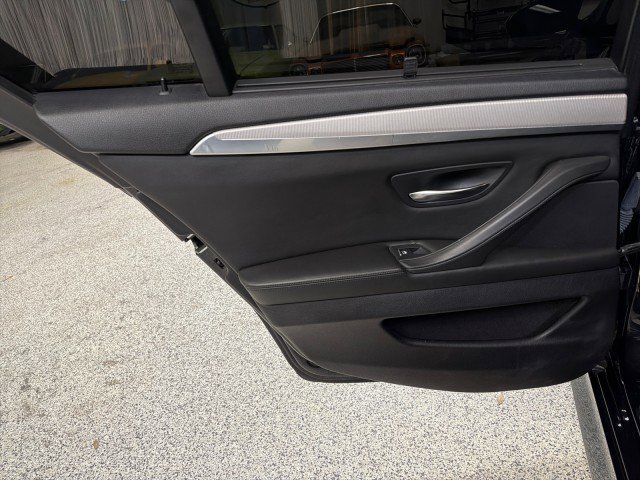 Used 2015 BMW M5 image 41