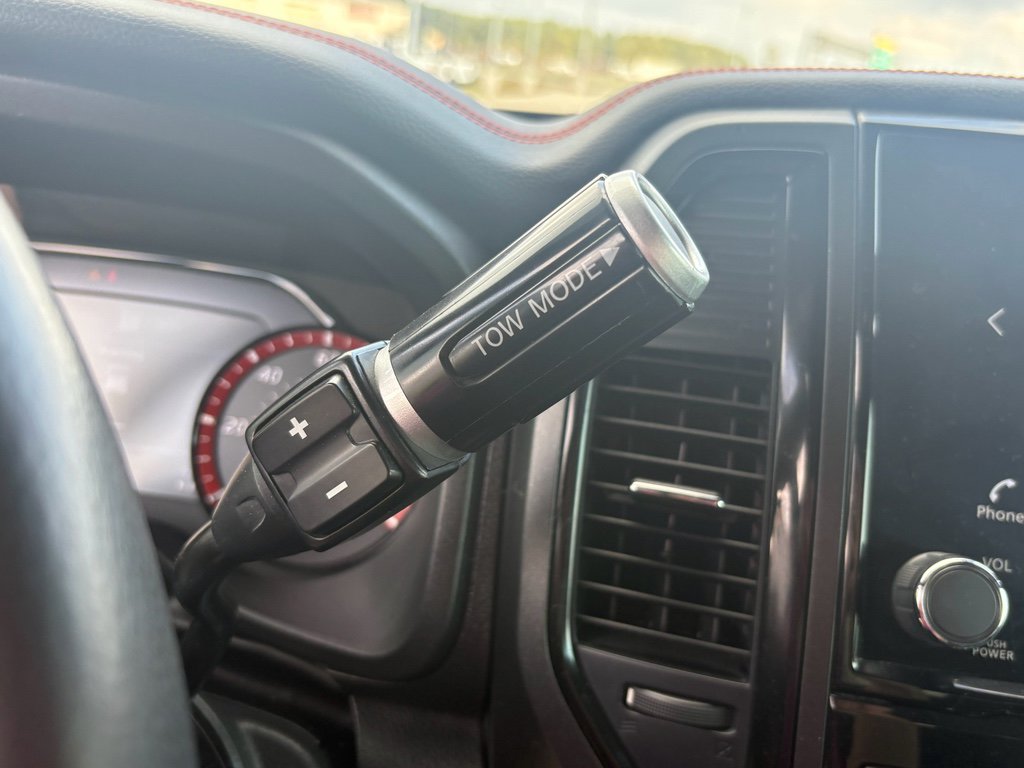 Used 2023 Nissan Titan PRO-4X w/ Pro-4x Convenience Package image 17