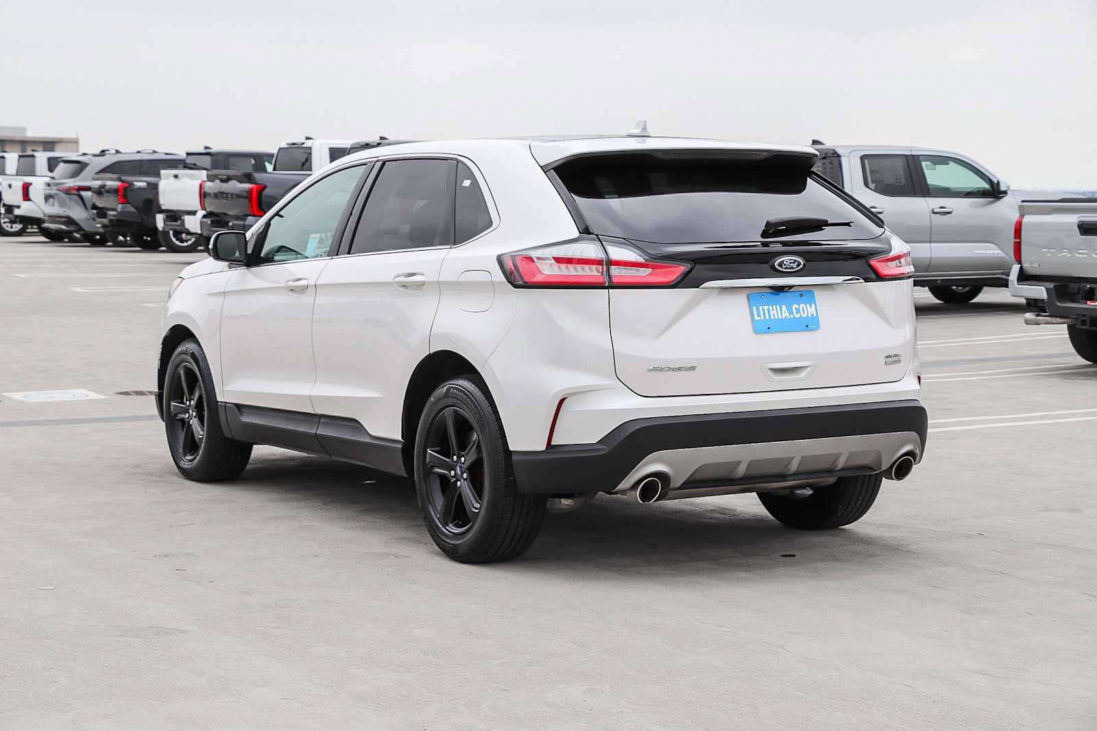 Used 2019 Ford Edge SEL w/ Equipment Group 201A FWD image 8