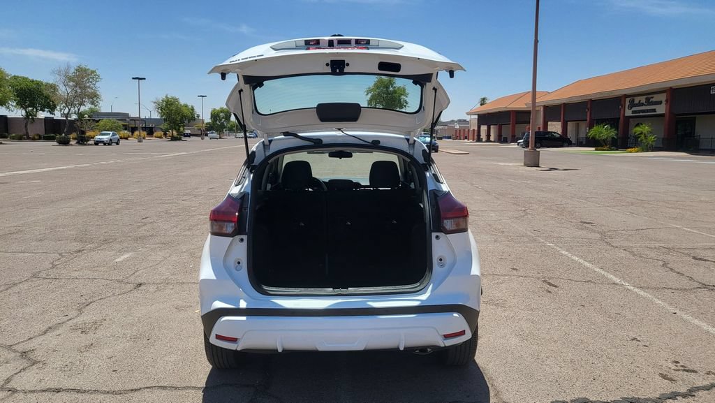 Used 2024 Nissan Kicks S FWD image 13