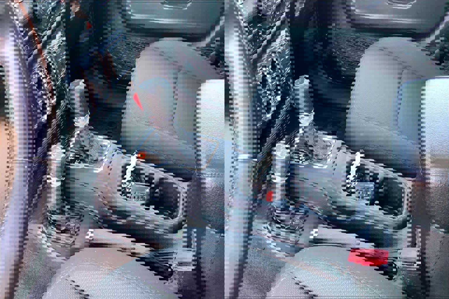 Used 2022 Jeep Gladiator Sport image 16