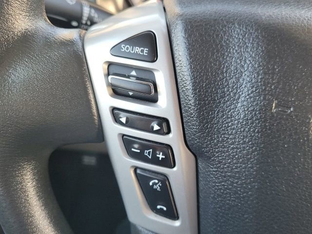 Used 2017 Nissan Titan SV image 13