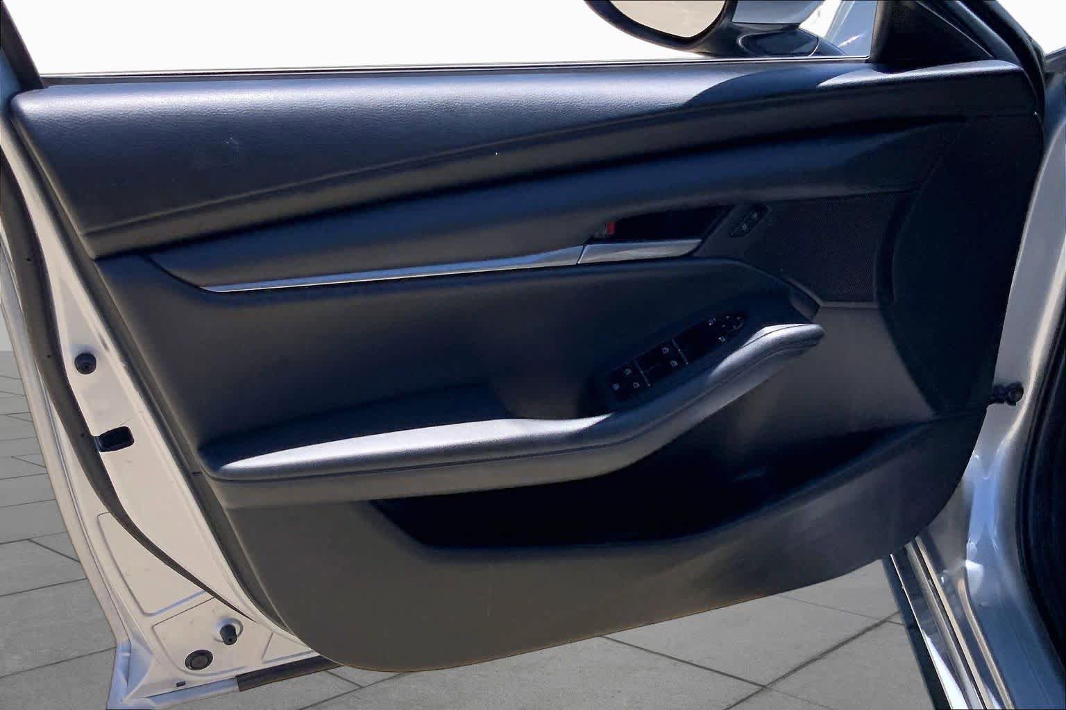 Used 2020 MAZDA MAZDA3 Sedan w/ Select Package FWD image 21