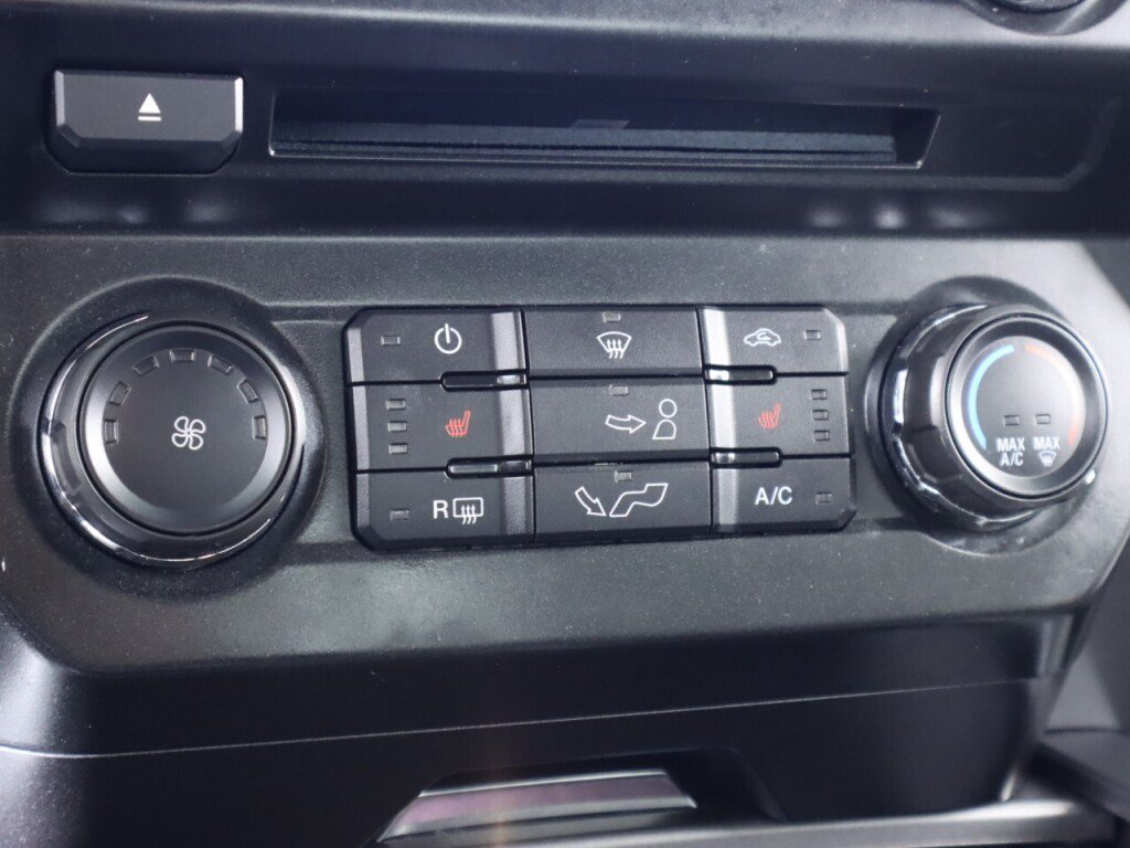 Used 2016 Ford F150 XLT w/ Equipment Group 302A Luxury AWD/4WD image 26