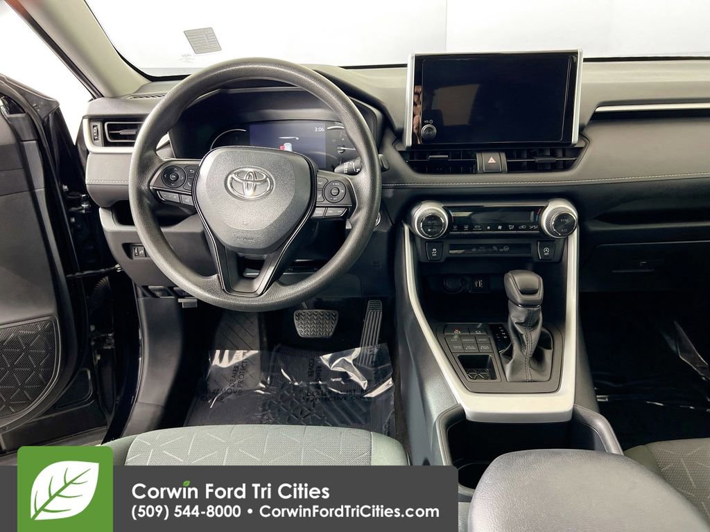 Used 2023 Toyota RAV4 XLE image 25