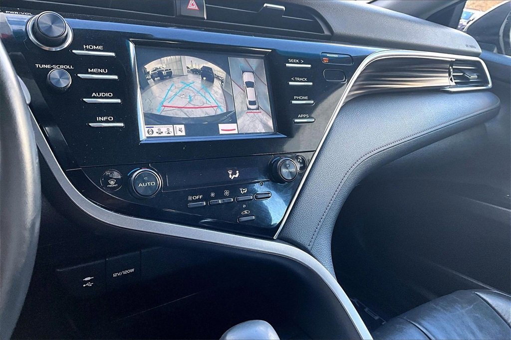 Certified 2018 Toyota Camry XLE image 14