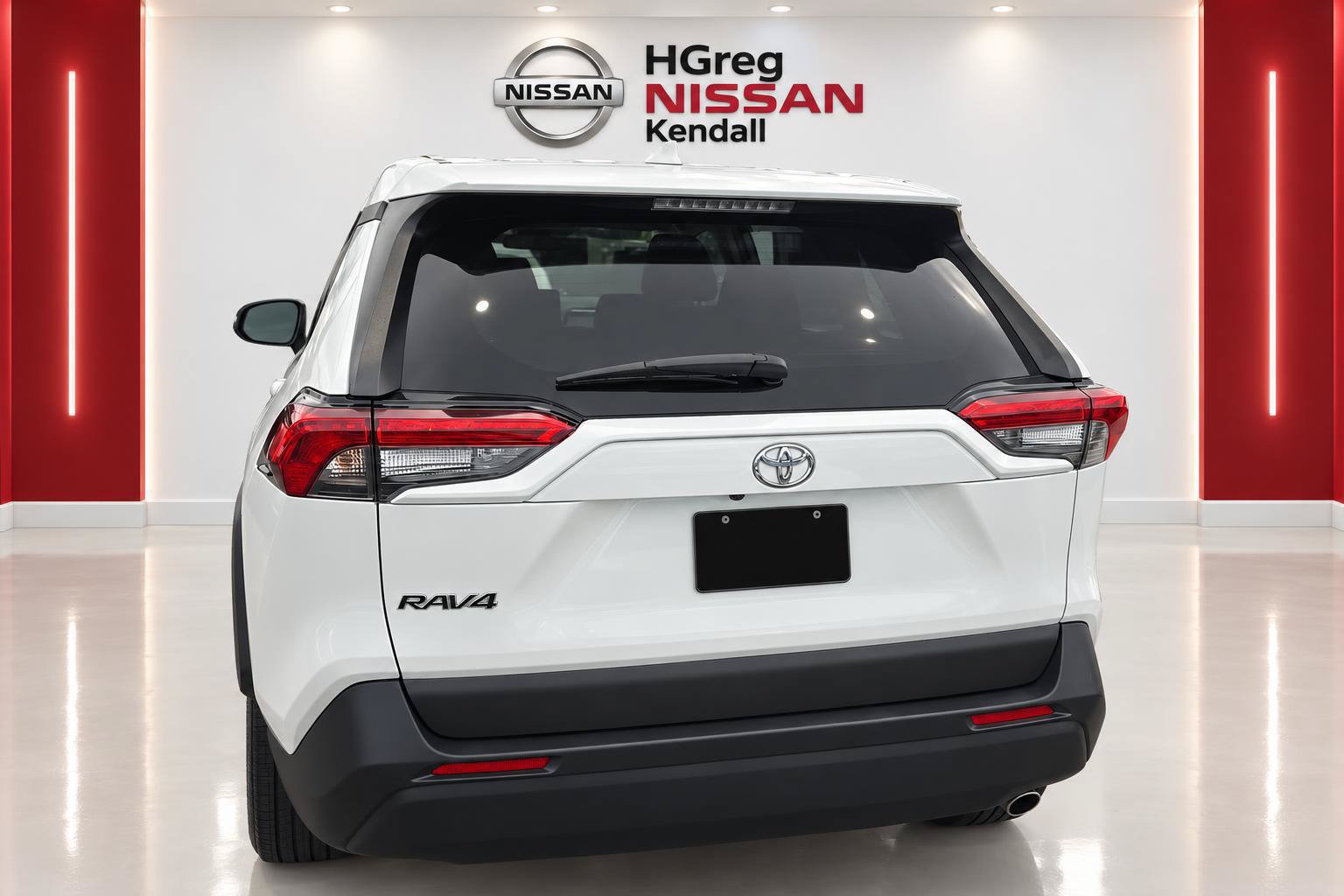 Used 2023 Toyota RAV4 LE FWD image 6