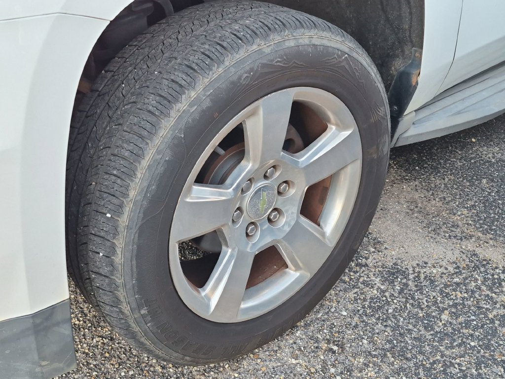 Used 2015 Chevrolet Tahoe LT w/ Luxury Package RWD image 7
