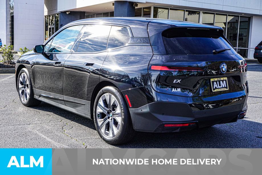 Used 2022 BMW iX xDrive50 w/ Convenience Package image 4