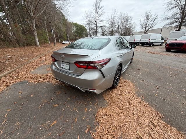 Used 2021 Toyota Camry SE image 19