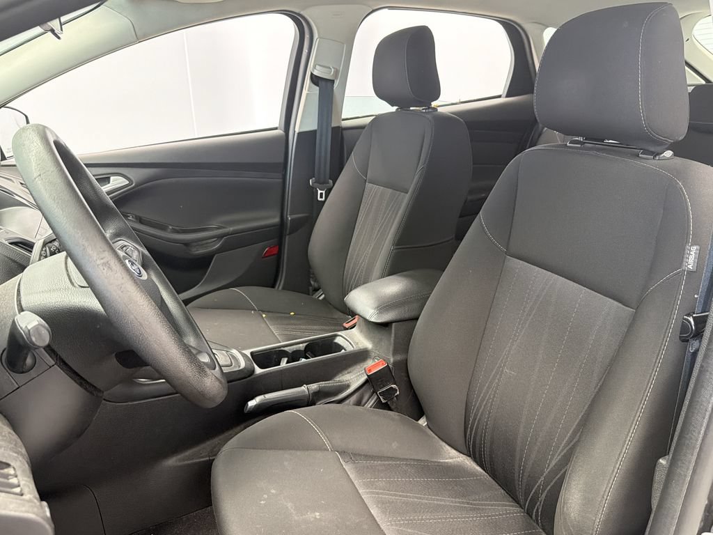 Used 2018 Ford Focus SE FWD image 26