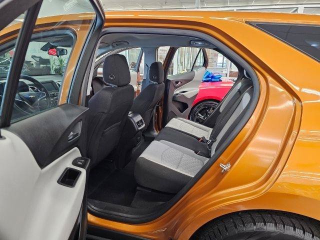 Used 2018 Chevrolet Equinox LS AWD/4WD image 32