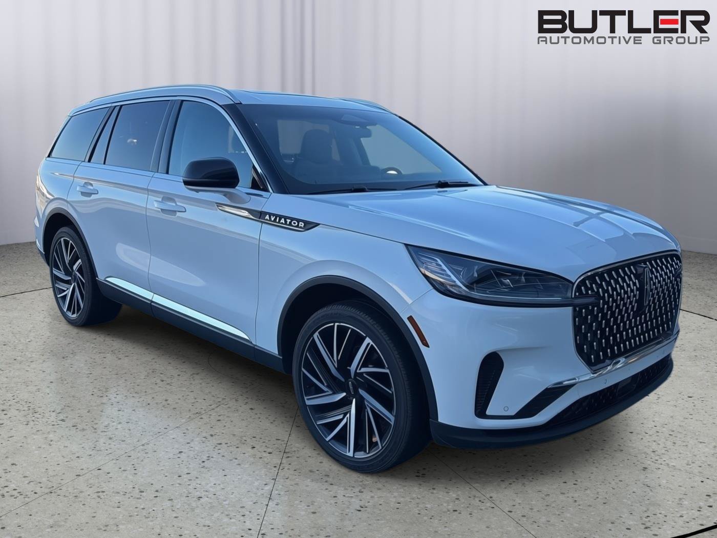 Used 2025 Lincoln Aviator Reserve w/ Equipment Group 201A AWD/4WD image 7