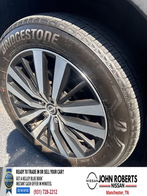 Used 2024 Nissan Pathfinder Platinum w/ Cargo Package image 12