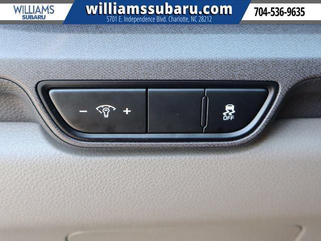 Used 2025 Kia Carnival EX FWD image 20