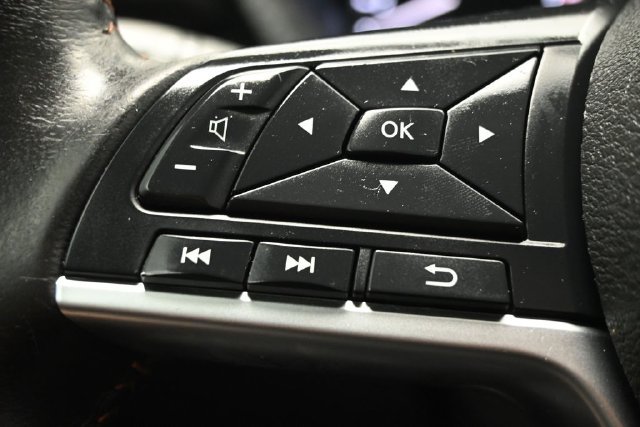 Used 2021 Nissan Sentra SR w/ Electronics Package FWD image 21