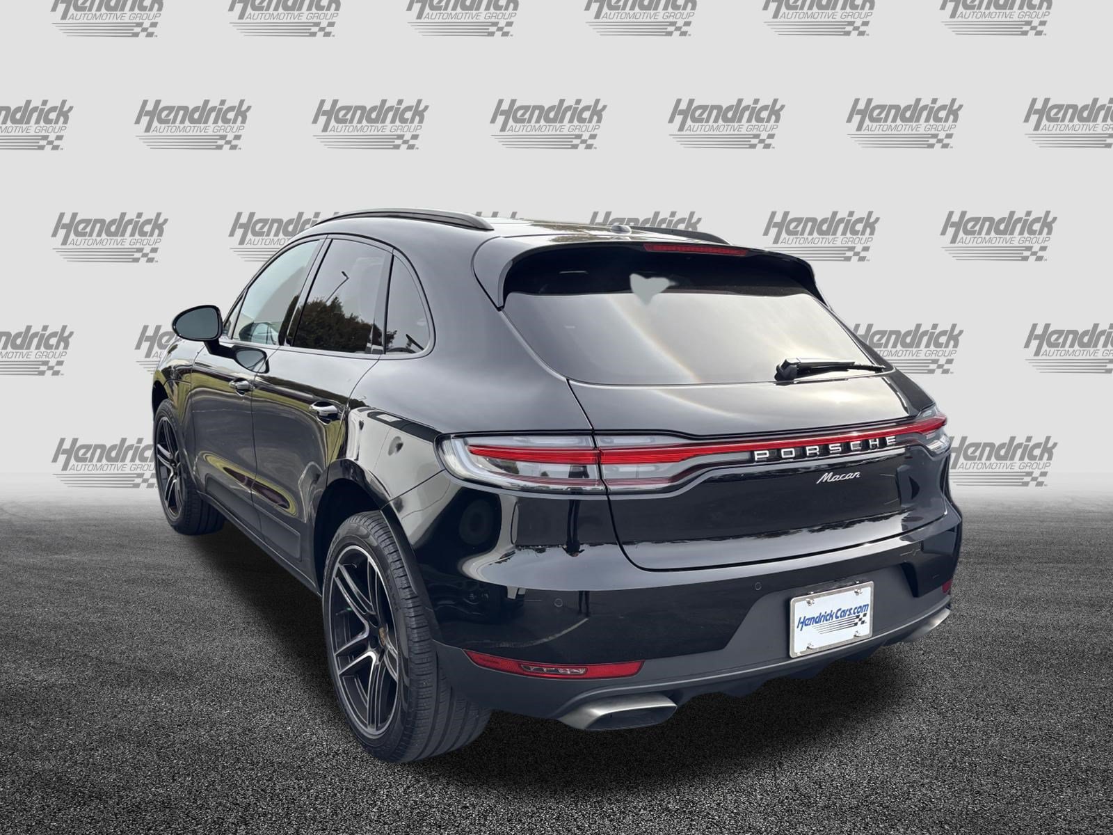 Used 2020 Porsche Macan AWD/4WD image 9