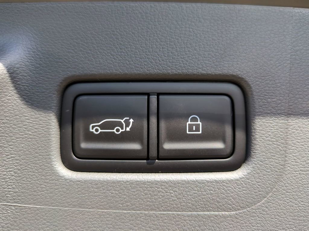 New 2026 Hyundai Santa Fe SE image 15