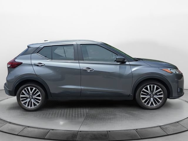 Used 2021 Nissan Kicks SV FWD image 6