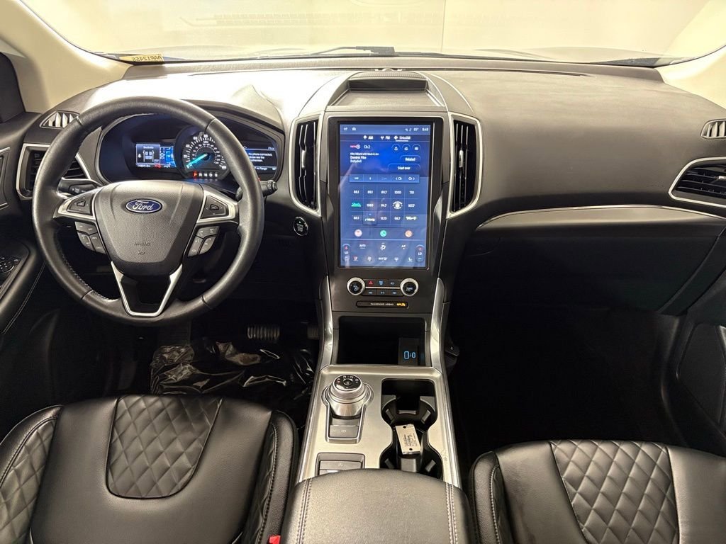 Used 2024 Ford Edge Titanium image 35