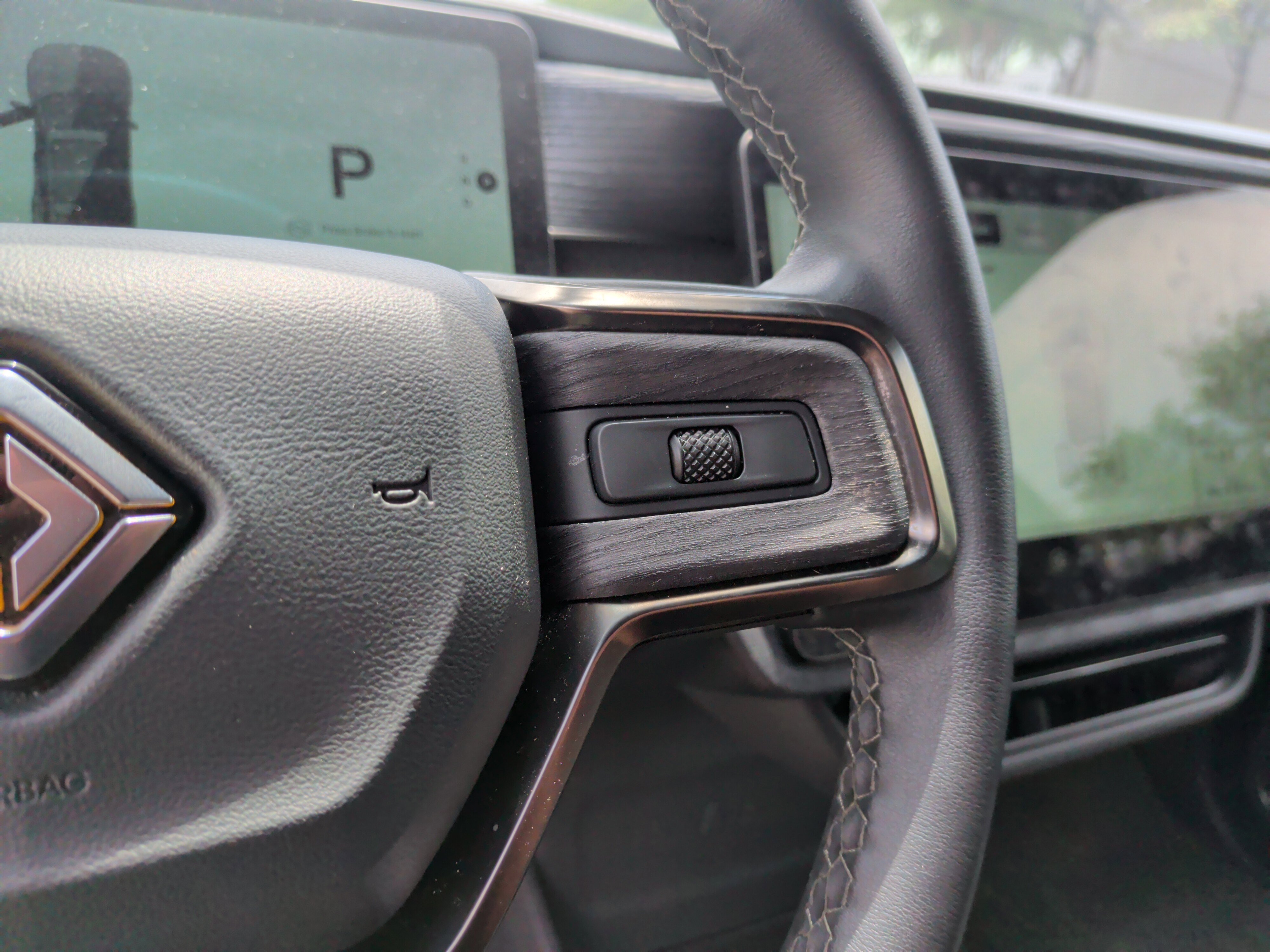 Used 2023 Rivian R1S Adventure AWD/4WD image 20