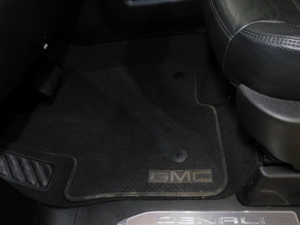 Used 2022 GMC Sierra 3500 Denali w/ Technology Package image 40