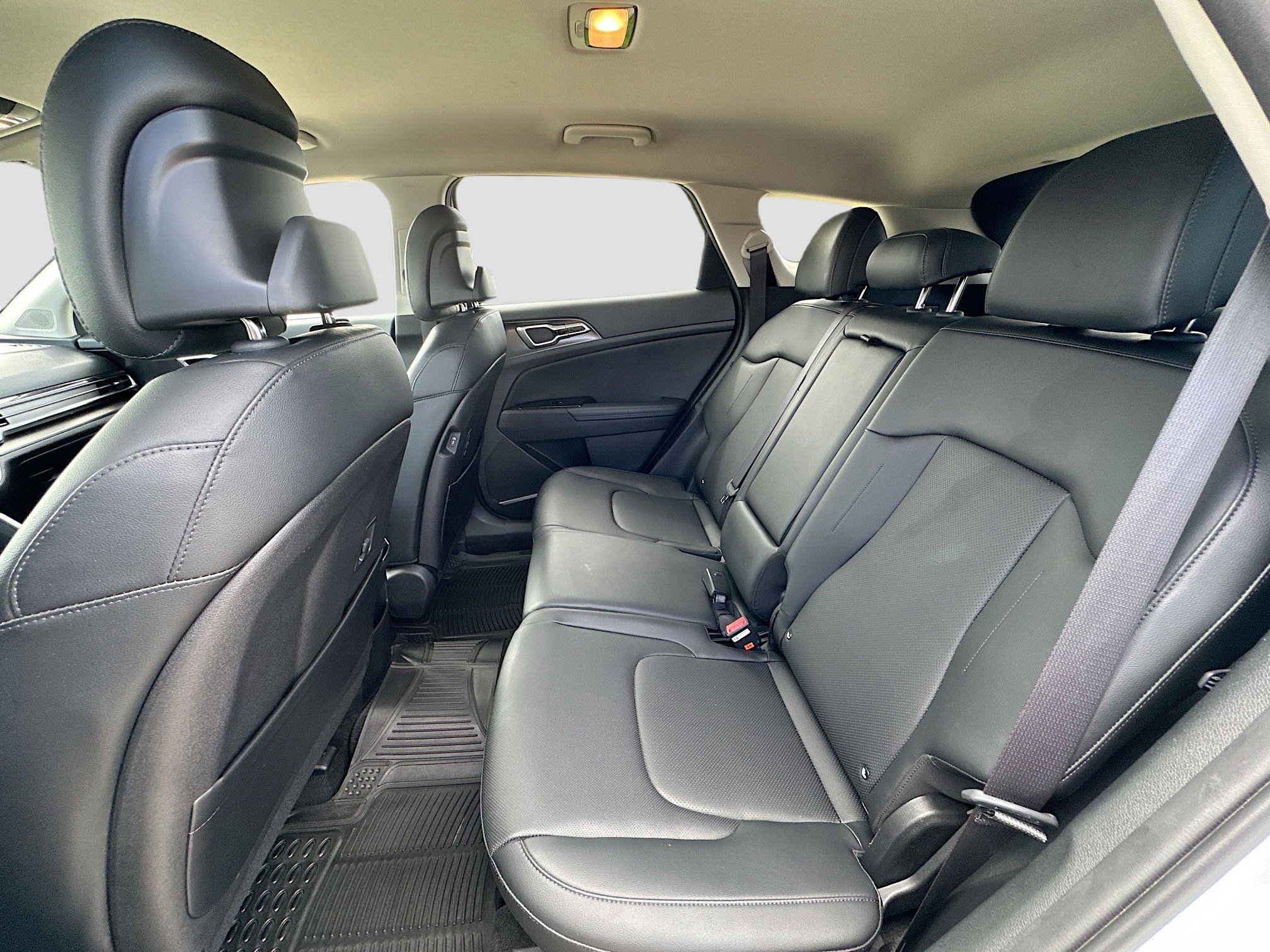 Used 2023 Kia Sportage EX image 24