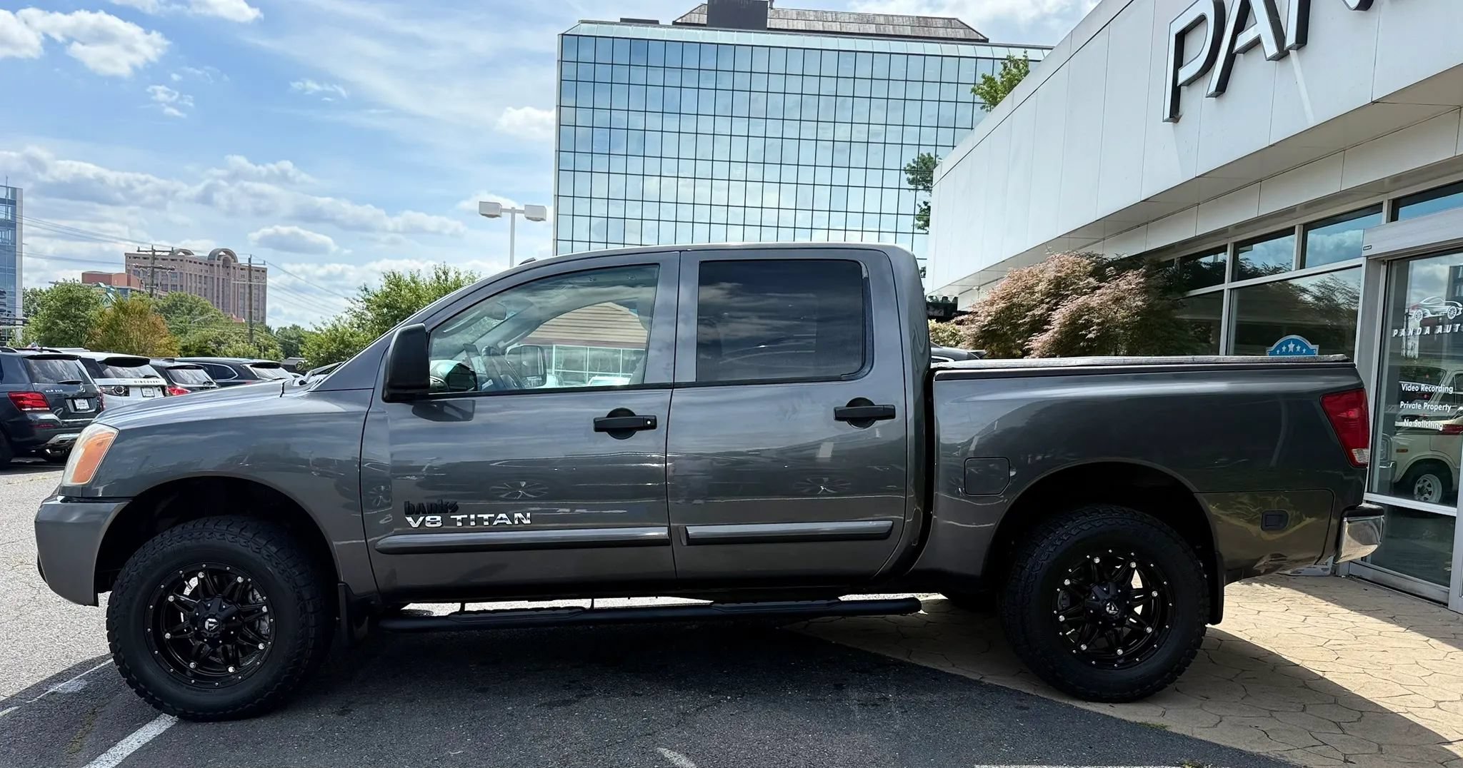 Used 2008 Nissan Titan SE AWD/4WD image 4