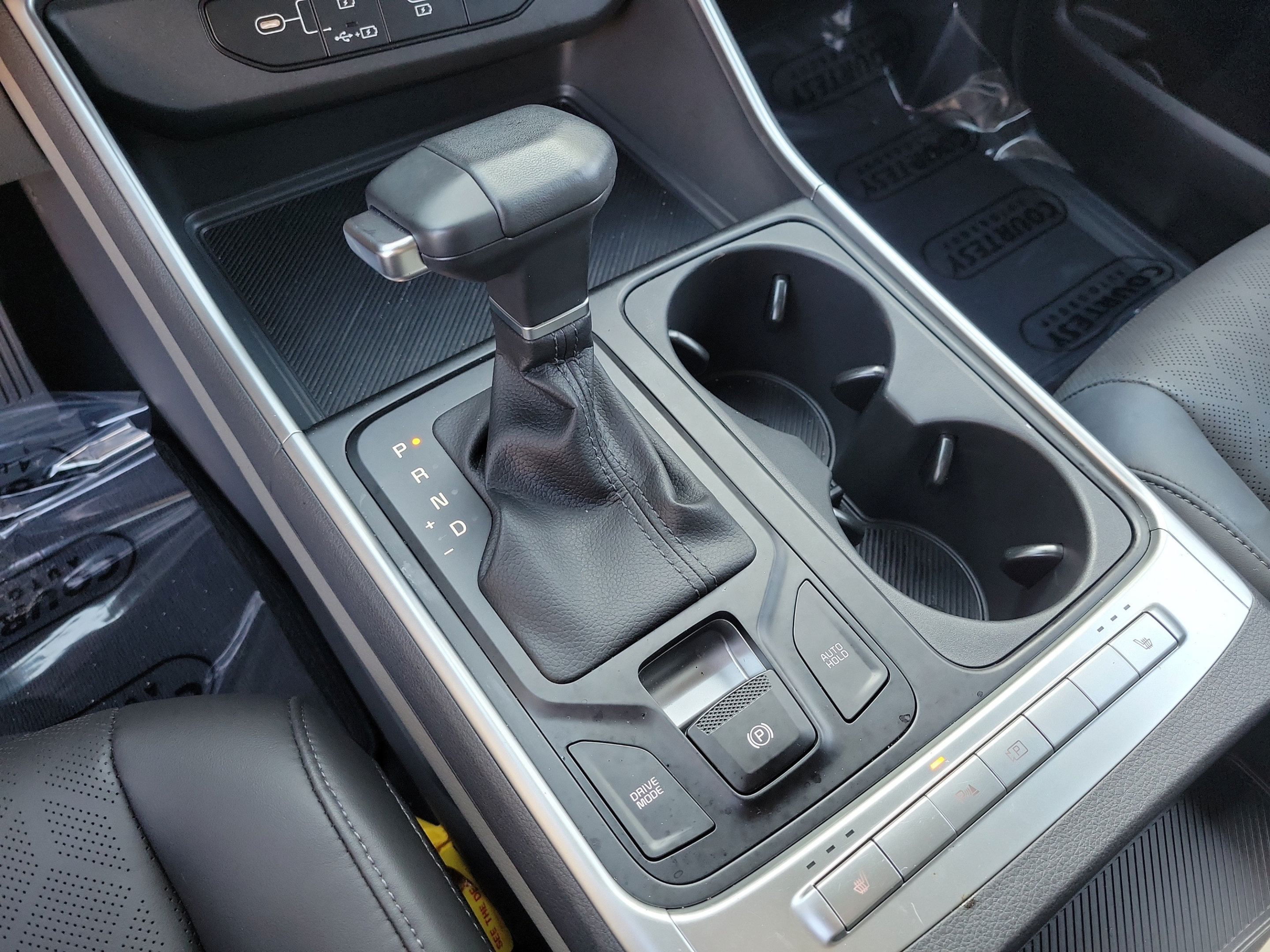 Certified 2026 Kia Carnival FWD image 23