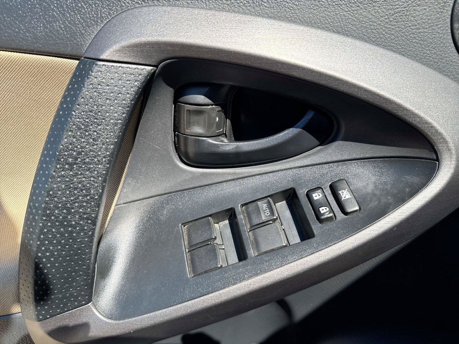 Used 2012 Toyota RAV4 FWD w/ Value Pkg image 5