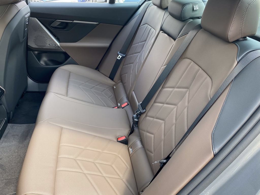 New 2027 BMW 530i xDrive w/ Premium Package AWD/4WD image 33