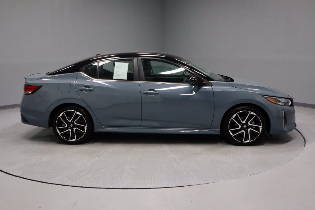 Certified 2025 Nissan Sentra SR w/ SR Premium Package FWD image 11