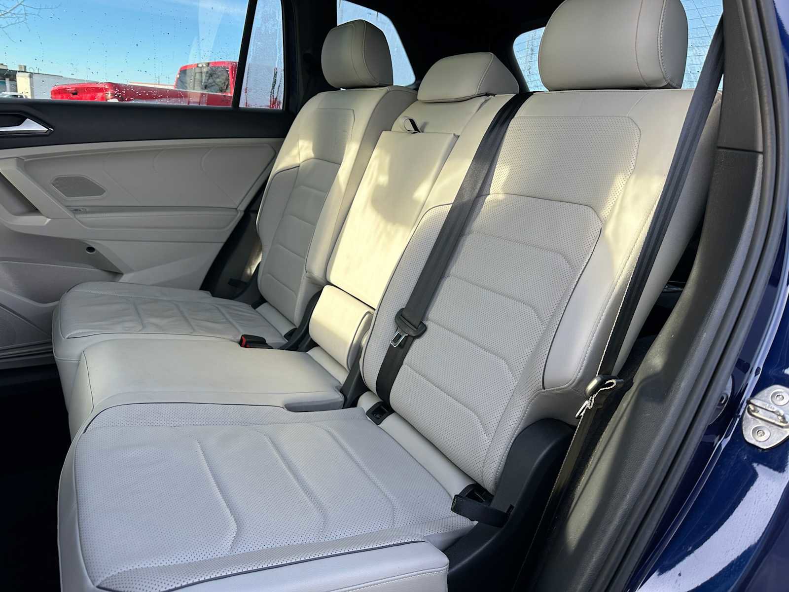 Used 2022 Volkswagen Tiguan SEL R-Line image 17