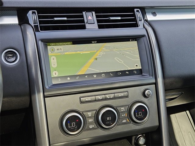 Used 2020 Land Rover Discovery Landmark image 17