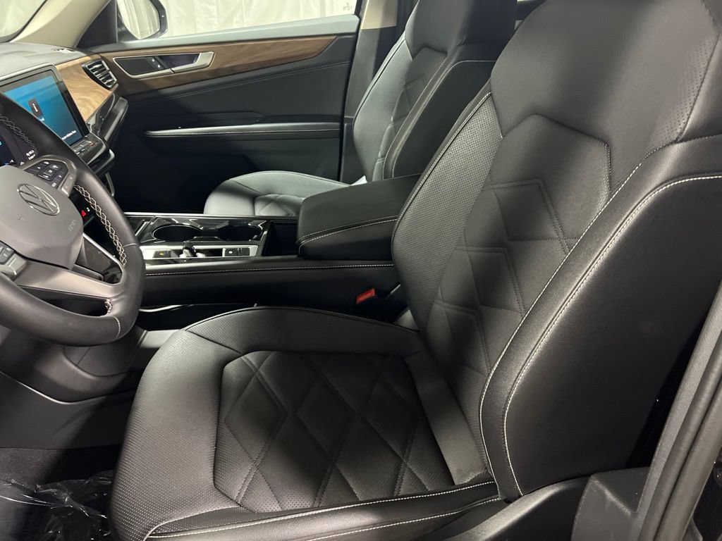Used 2025 Volkswagen Atlas SE AWD/4WD image 20