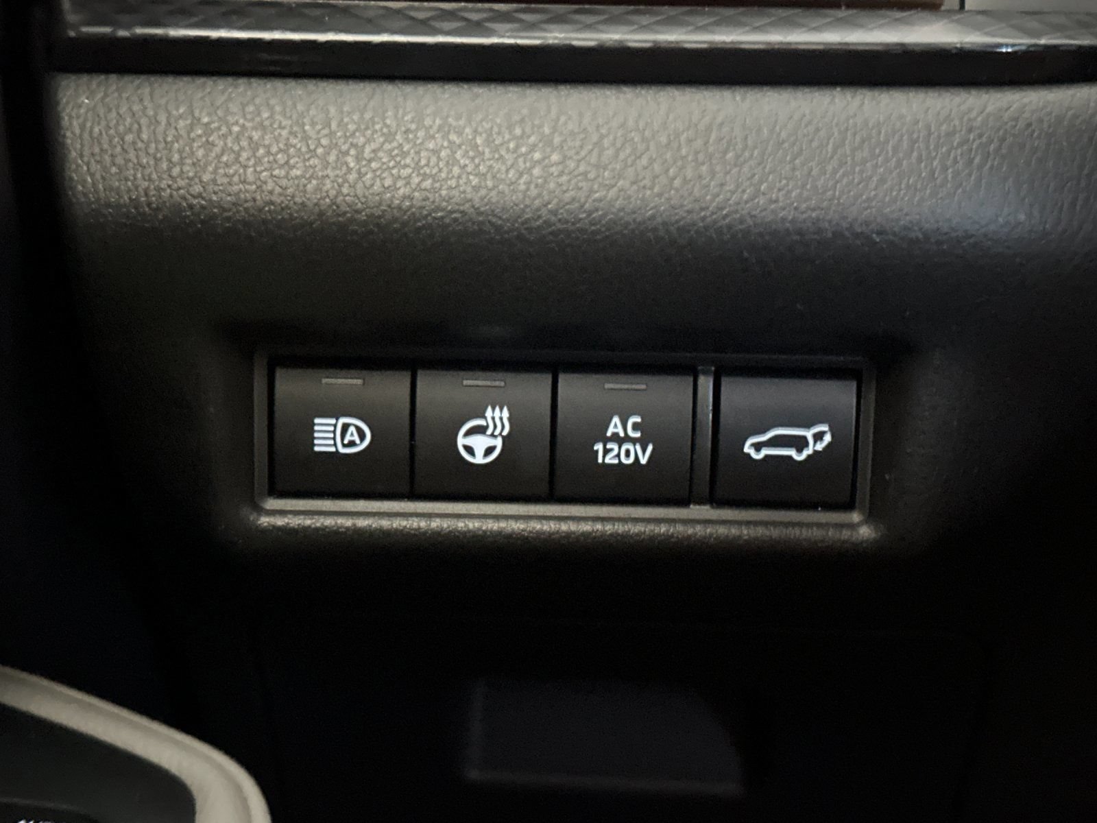 Used 2025 Toyota Grand Highlander AWD Hybrid image 32
