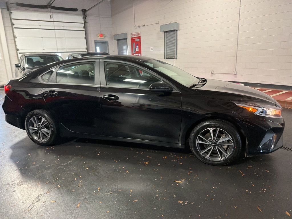 Used 2024 Kia Forte LXS image 4