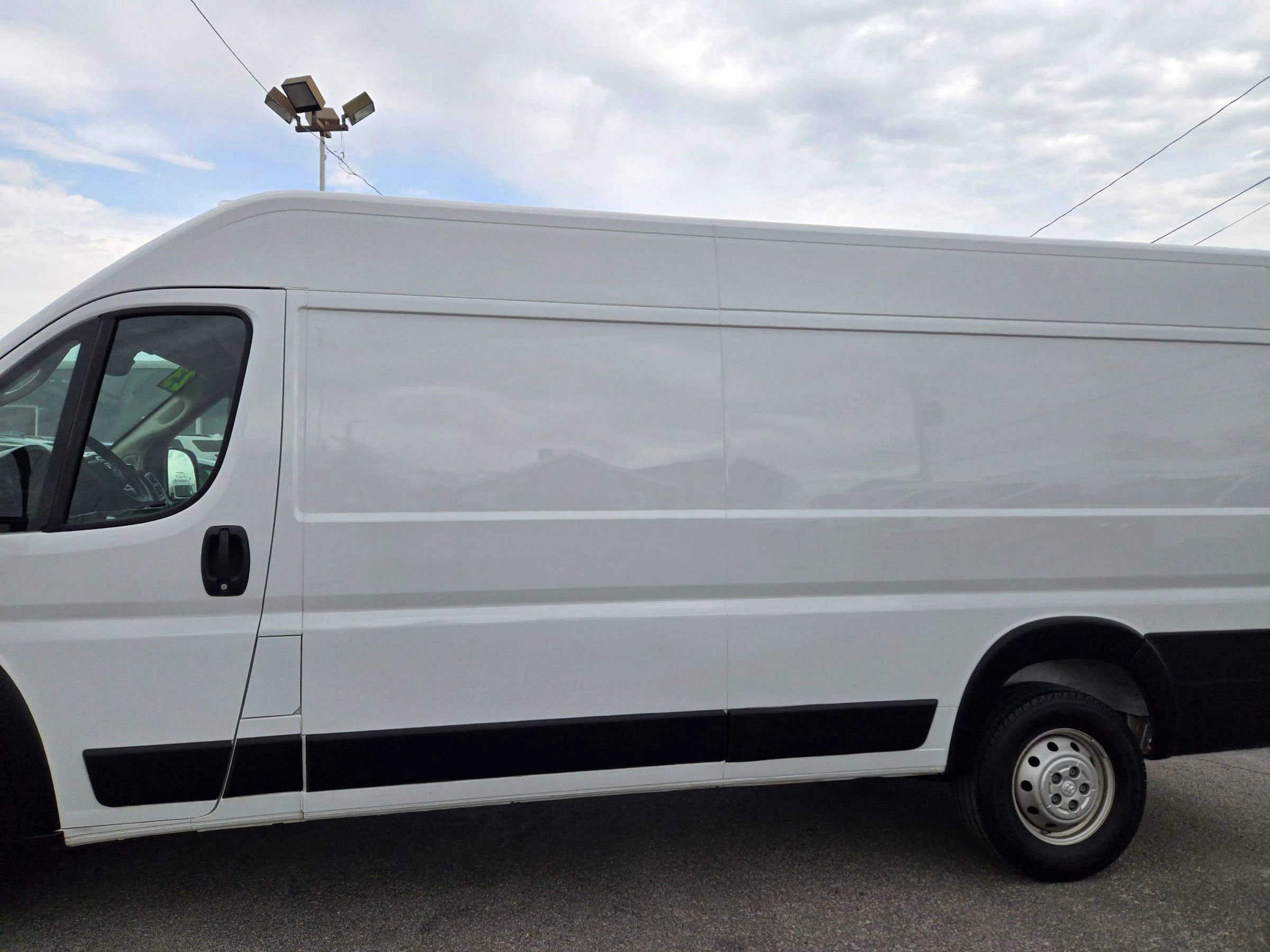 Used 2023 RAM ProMaster 3500 w/ Driver Convenience Group FWD image 9