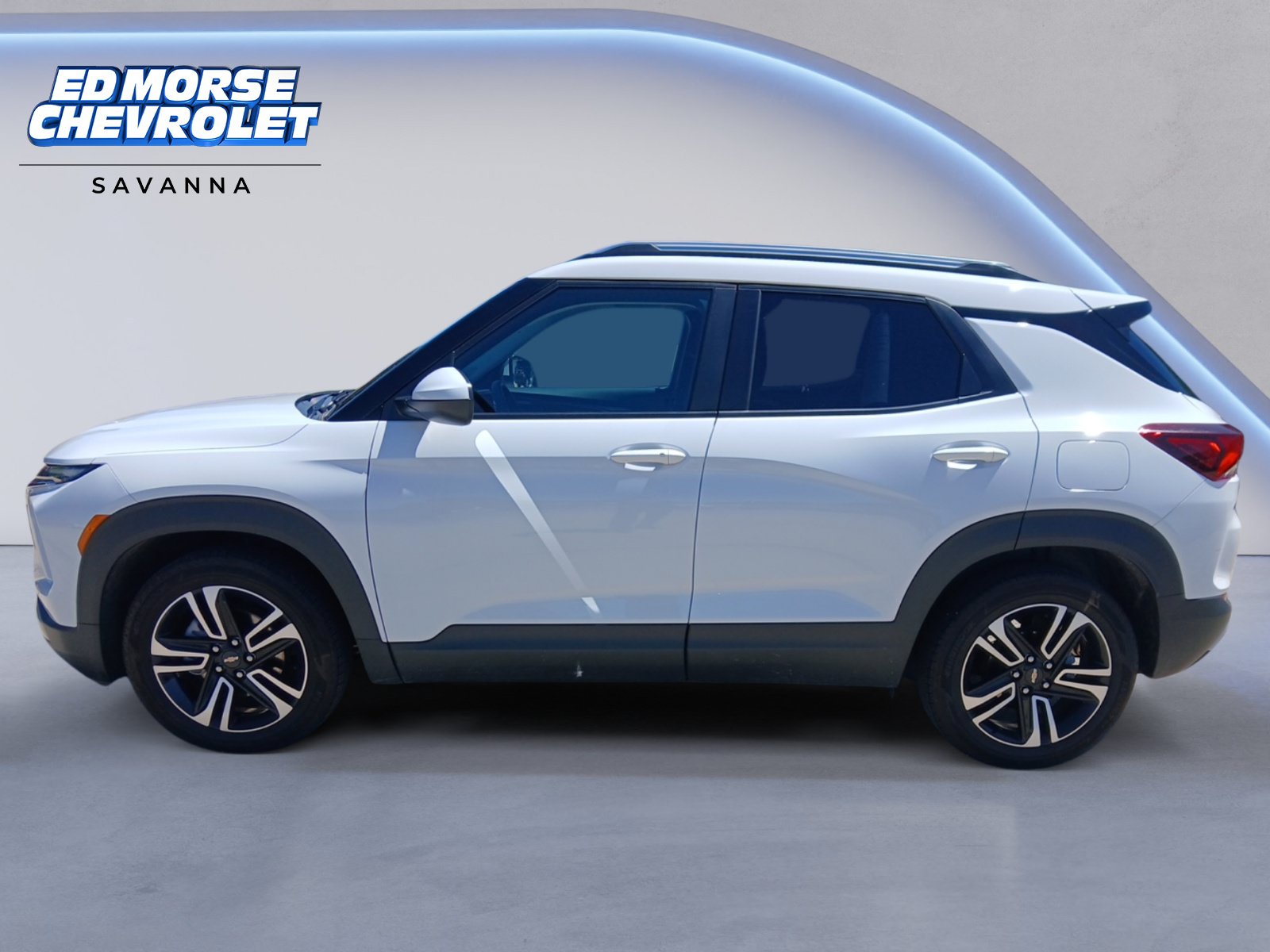 Used 2025 Chevrolet TrailBlazer LT w/ Convenience Package FWD image 2