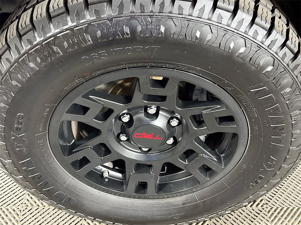 Used 2021 Toyota 4Runner SR5 Premium w/ Moonroof Package image 33