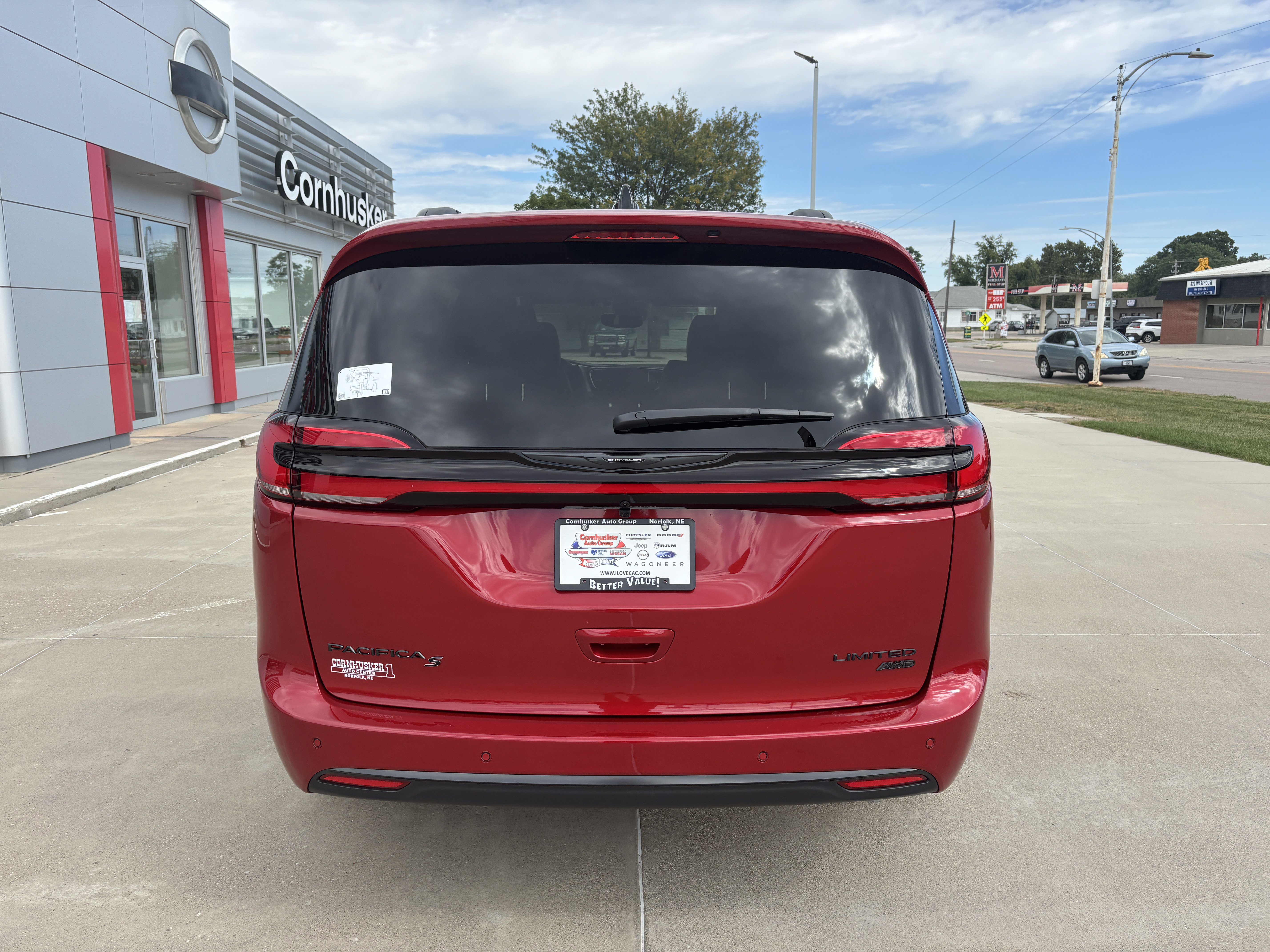 New 2026 Chrysler Pacifica Limited w/ S Appearance Package image 7