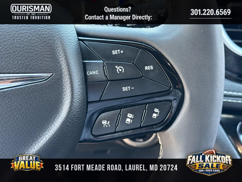 Used 2025 Chrysler Pacifica Limited FWD image 35