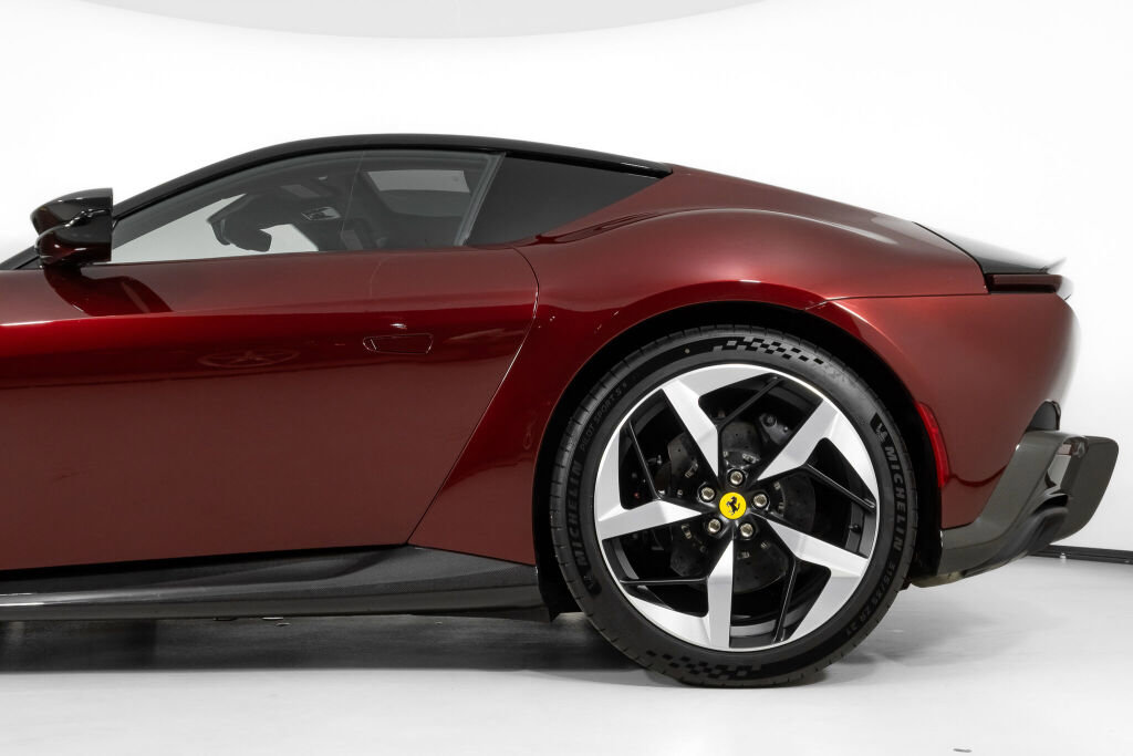 Used 2025 Ferrari 12Cilindri image 19