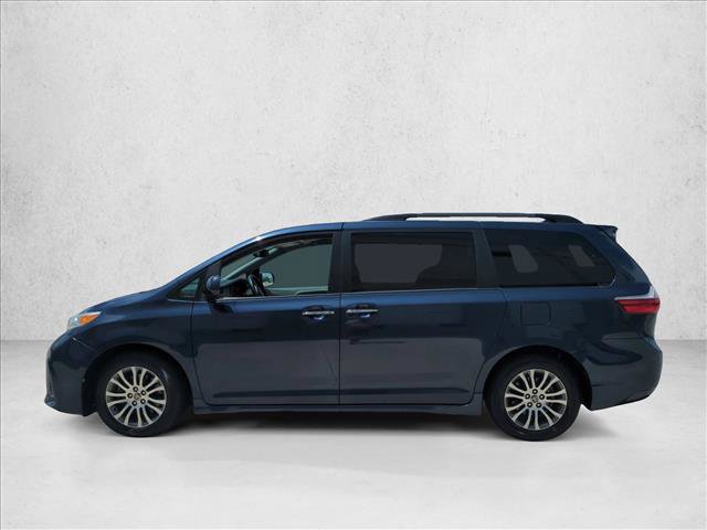 Used 2020 Toyota Sienna XLE w/ Entertainment Package FWD image 9
